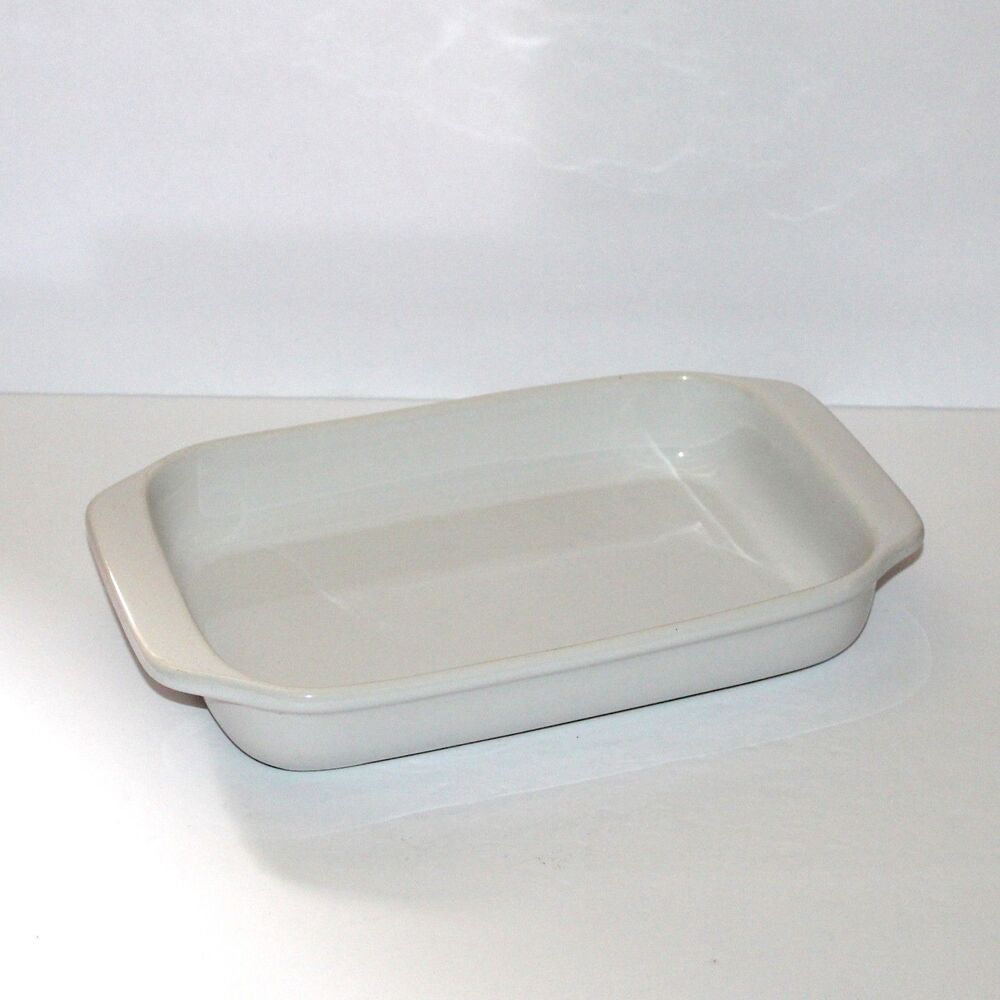 Chantal Baker white ceramic 2 1/4 qt stoneware rectangular 11 x 7 casserole dish